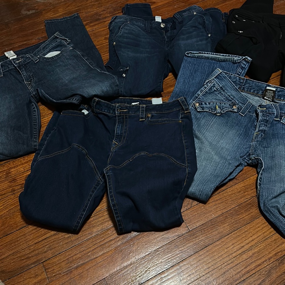 Lot of 5 Women’s True Religion jeans sz 33